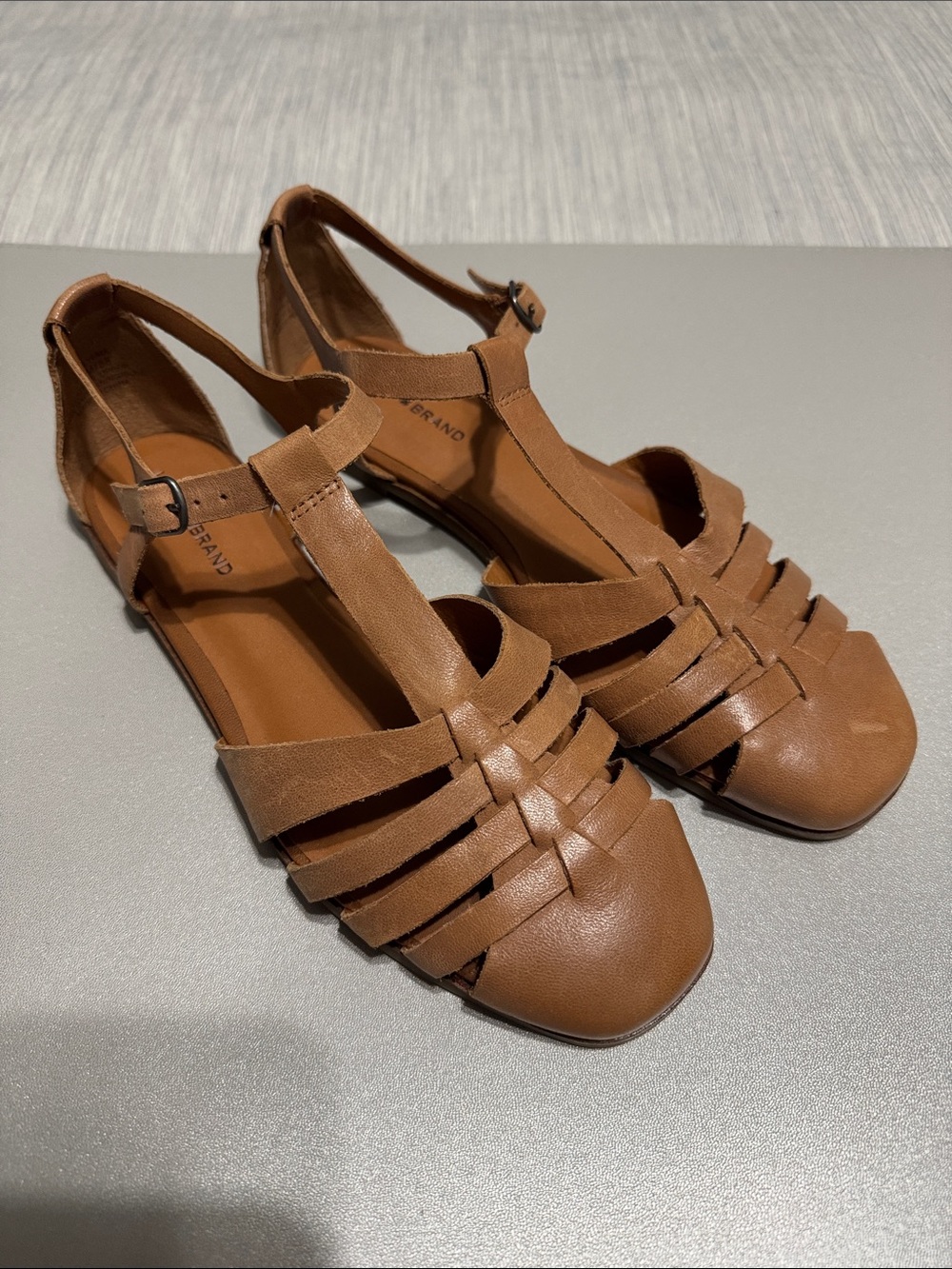 Lucky Brand Alyema Tan Leather Fisherman Sandals Flat T-Strap Size 7.5